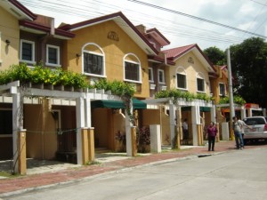 Foreclosed Ponte Verde Townhouse in BF Resort las Pinas - DSC00129