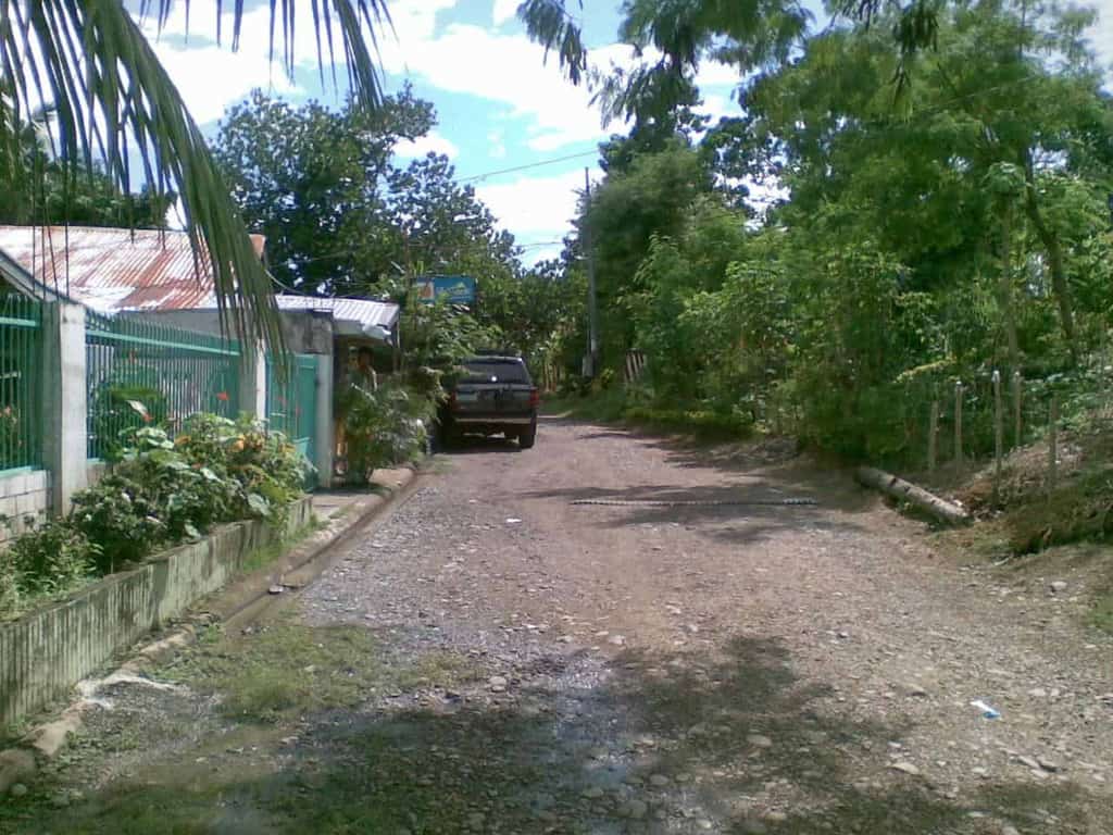 BFS Foreclosed Property For Sale In Block F, Lot 17, Cauayan City