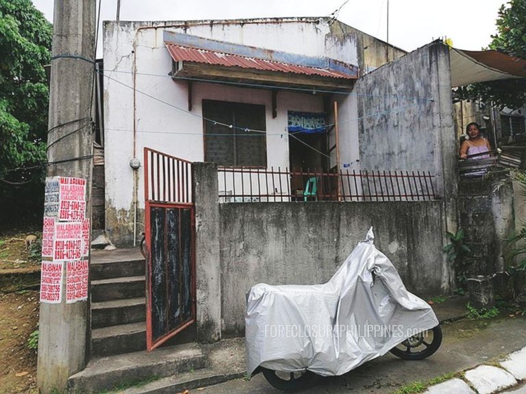 BFS Foreclosed Row House at CAPITOL HILLS EXEC. SUBD., Brgy. Lapidario