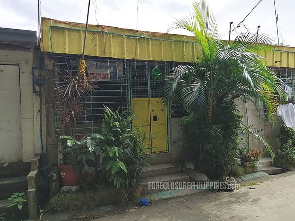 BFS Foreclosed Row House at SAN MARINO WEST, Bo. Salawag, Dasmarinas