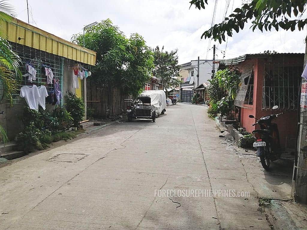 BFS Foreclosed Row House at SAN MARINO WEST, Bo. Salawag, Dasmarinas