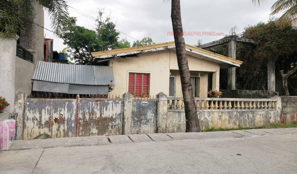 BFS Foreclosed Single Detached at AZICATE HOMES II, Bo. Lolomboy