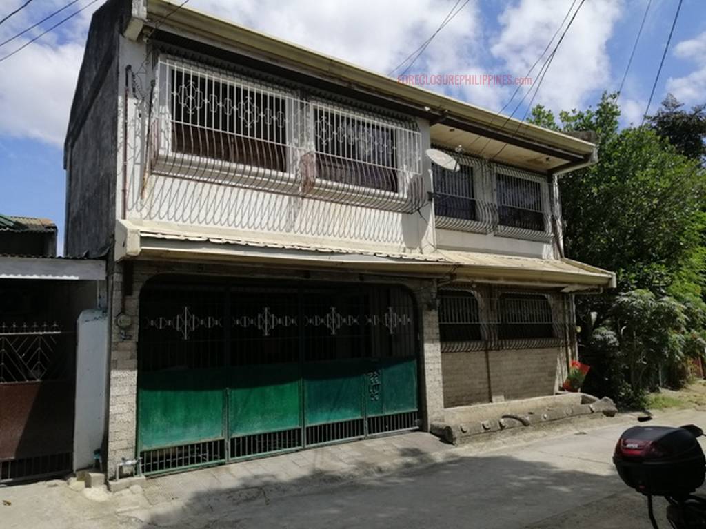 BFS Foreclosed Single Detached House and Lot TOWN AND COUNTRY