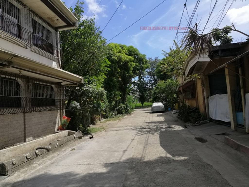 BFS Foreclosed Single Detached House and Lot TOWN AND COUNTRY SOUTHVILLE, Bo. Calaboso, Biñan