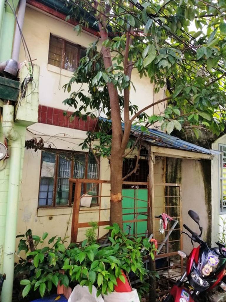 BFS Foreclosed Town House at VILLA DE CALAMBA SUBD., Bo. Bucal, Calamba