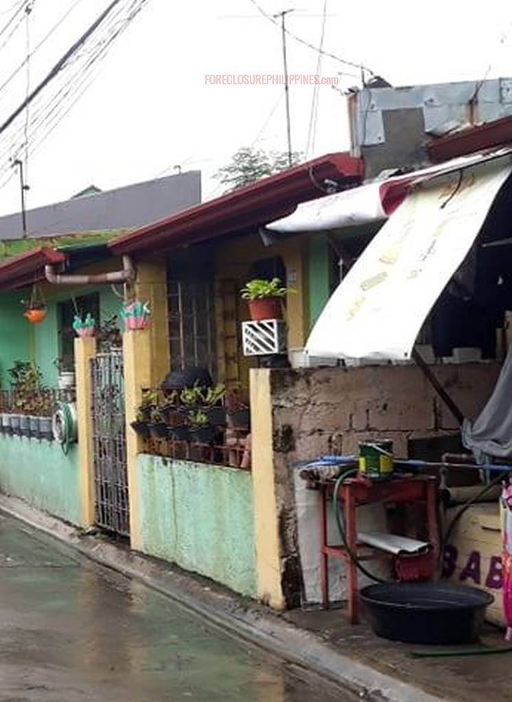 BFS Foreclosed Row House at GOLDEN CITY SUBD. DASMARINAS I, Bo. Salawag