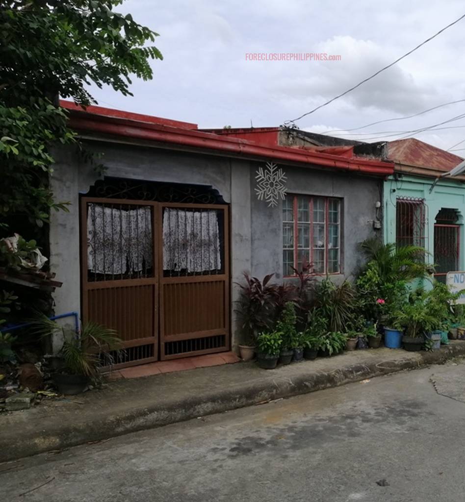 BFS Foreclosed Duplex at CAPITOL HILLS EXEC. SUBD., Brgy. Lapidario