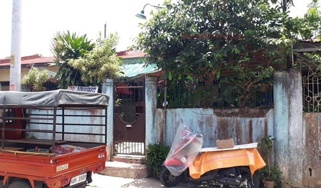 BFS Foreclosed Single Attached House and Lot CIUDAD ADELINA LAKESHORE