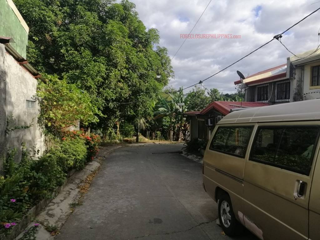 BFS Foreclosed Row House at CARISSA HOMES NORTH, Bo. Kaypian, San Jose