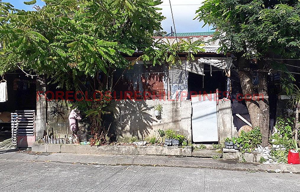 BFS Foreclosed Row House FRANCEVILLE EXEC. HOMES, Bo. Bulihan, Silang