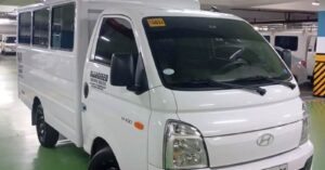 2025 HYUNDAI H100 SHUTTLE 2.5 CRDI GL WITH DUAL AIRCON MT (Plate#: NKH5481) from Eastwest Bank